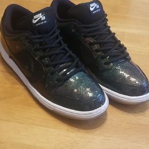 nike sb dunk low 420 intergalactic